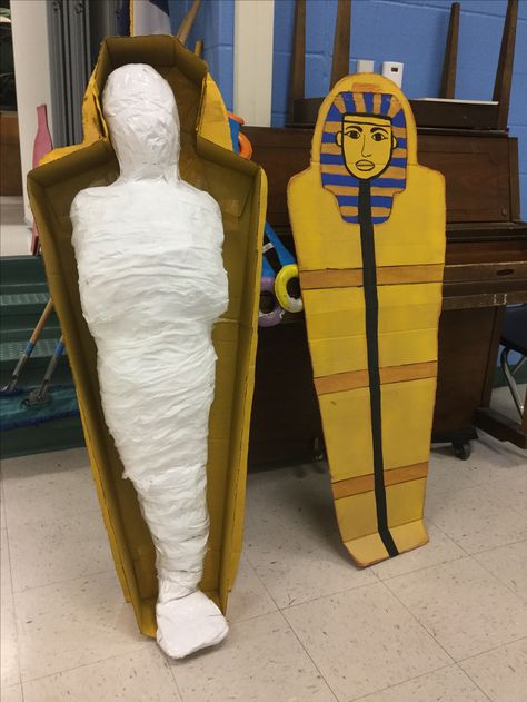 How To Make Papyrus Paper Ancient Egypt, Pyramids Egypt Project Ideas, Egyptian Tomb Project, Egyptian Trunk Or Treat, Egypt Props, Ancient Egypt Crafts Projects, Egypt Vbs Decorations, Egyptian Diy Costume, Egypt Decorations