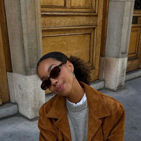 AMAKA on Instagram: "october 🍂☕️
.
.
.
.
.
.
#ootd #ootdfall #fallessentials #suede #suedejacket #styleinspo #styleinspiration" Basic Winter Outfits, Amaka Hamelijnck, Ootd Fall, Fall Essentials, Suede Jacket, Who What Wear, Link In Bio, Winter Outfits, Work Wear