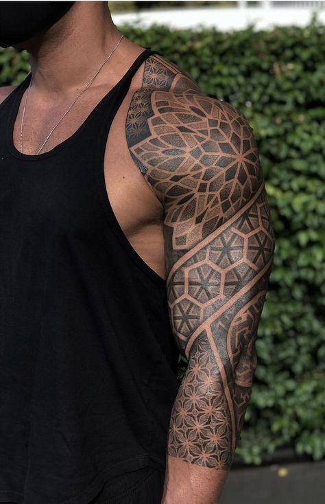 Tato Mandala, Mandala Tattoo Men, Tato Geometris, Tattoo Bras Homme, Black Sleeve Tattoo, Geometric Tattoo Sleeve Designs, Tato Suku, Geometric Mandala Tattoo, Geometric Sleeve Tattoo