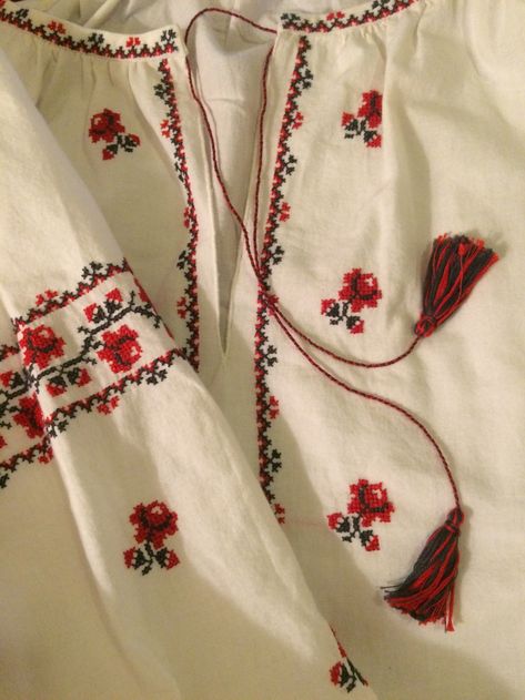 Ukrainian Blouse Pattern, Ukrainian Folk Costume, Ukrainian Clothing Folk Costume, Ukrainian Shirt, Moorhead Minnesota, Ukrainian Vyshyvanka, Ukrainian Beaded Necklace, Ukrainian Embroidery, Costume Shirts