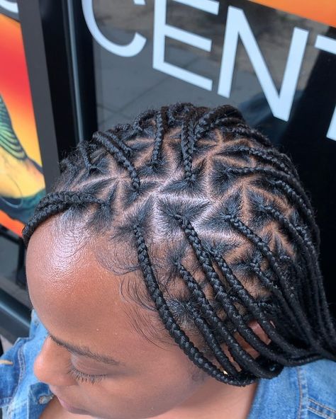 African Braiding Center on Instagram: “——————————————————— Style : Triangle Knotless Braids💕🌸 #trusttheprocess #vibes  __________________________________________________ ☎️ CALL…” Diamond Part Braids, Triangle Knotless Box Braids, Triangle Part Knotless Braids, Triangle Braids, Triangle Box Braids, Natural Braided Hairstyles, Dunner Wordend Haar, Haircut Styles For Women, Blonde Box Braids