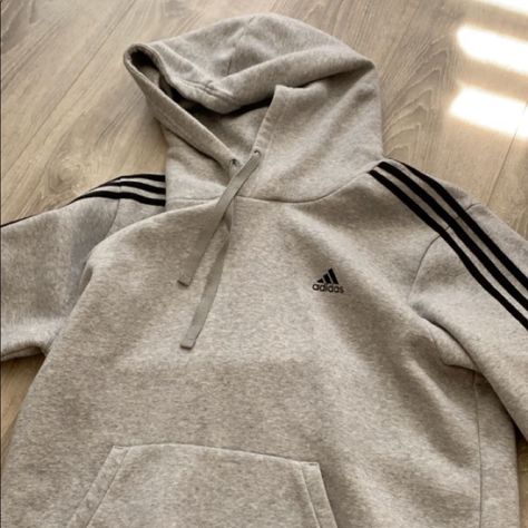 Super Soft Grey Hoodie! Adidas Sweater Outfit, Adidas Hoodie Outfit, Grey Hoodie Outfit, Adidas Hoodies, Hoodie Adidas, Adidas Cropped Hoodie, Adidas Floral, Adidas Retro, Adidas Zip Up