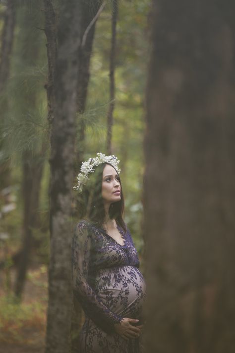 Maternity Photography Woods Outdoor, Forest Fairy Maternity Shoot, Pregnant Nature Photoshoot, Woodland Maternity Photos, Woodland Fairy Maternity Shoot, Maternity Photoshoot In Woods, Enchanted Maternity Shoot, Witch Maternity Shoot, Maternity Photo Shoot Ideas Woods