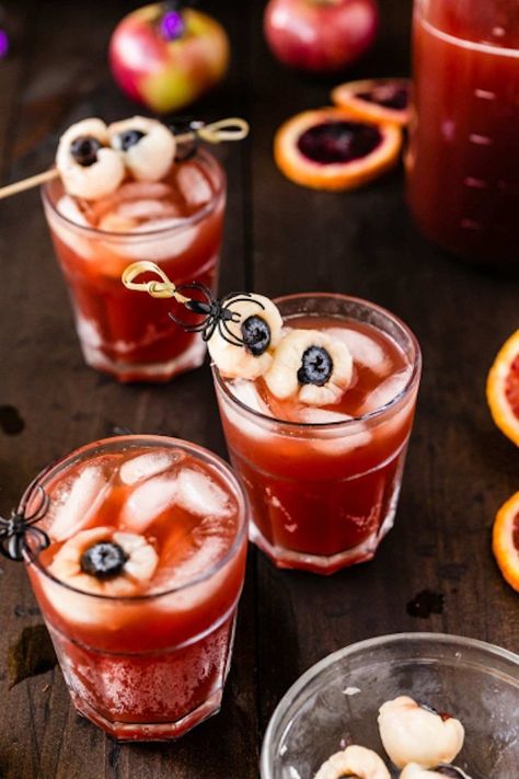 Halloween Catering, Pumpkin Hot Chocolate, Halloween Punch Recipes, Classy Decorations, Food Thoughts, Halloween Ice Cream, Alcoholic Punch Recipes, Non Alcoholic Punch, Kid Friendly Drinks