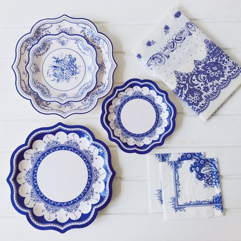 Blue & White Disposable Wedding Plates Set,Wedding Dinner Plates Set,Vintage Blue and White Paper Plates Set for Party/Event/Baby Shower by FloralDate on Etsy https://www.etsy.com/ca/listing/677195101/blue-white-disposable-wedding-plates Wedding Plate Setting, Disposable Wedding Plates, Plastic Party Plates, Rose Gold Party, Wedding Plates, Picnic Wedding, Floral Party, Disposable Plates, Retro Party