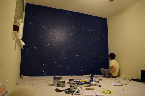 This Dad Transformed His Baby's Room Into an Amazing Galaxy Diy Galaxy Wall, Paint Galaxy, Galaxy Painting Acrylic, Galaxy Bedroom, Constellation Wall, Diy Mural, Diy Galaxy, Acrylic Tutorials, Kids Room Paint