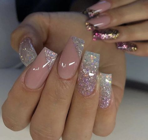 Louisiana Nails, Pretty Pink Nails Glitter, Homecoming 2023, Blue And Silver Nails, Nail Bling, Shiny Nails Designs, Nail Magic, Paint Nails, Nagellack Trends