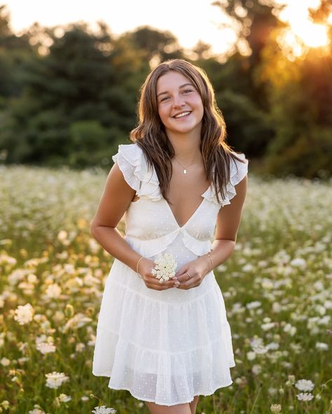 Mia's senior portraits, summer sunlight, a wildflower field and a touch of timeless elegance with her heirloom lace ribbon! Her love for the outdoors, natural, simple style and sweet personality are beautifully captured. It was so special to include her dog, her mom and her soccer ball to personalize her session even more. Here's to celebrating this incredible milestone! 📸🌅🌸🐾👩⚽️ #exeternh #seniorstyleguide #exeterhighschool #seniorpictures #seniorluxe #winnacunnethighschool #seniorMUSE #ports... Sweet Personality, Wildflower Field, Photography Senior Pictures, Lace Ribbon, Senior Pics, Soccer Ball, Senior Year, Senior Photos, Senior Portraits