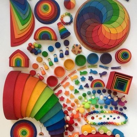 10x Open end materialen & voorbeelden voor baby's, peuters en kleuters - Mamaliefde Grimms Rainbow, Grimm's Toys, Montessori Ideas, Open Ended Toys, Eco Toys, Natural Toys, Waldorf Toys, Montessori Activities, Wood Toys