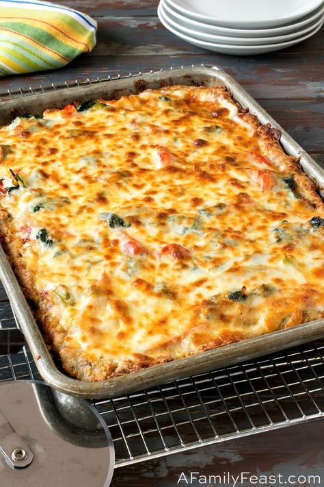 Keto Pizza Skillet, Keto Pizzas, Keto Sheet Pan, Sheet Pan Pizza, Eating Keto, Keto Casserole, Keto Pizza, Craving Pizza, Family Feast