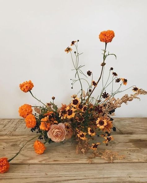 Rosemary Cake, Mediterranean Wedding, Fall Floral Arrangements, Fall Tablescapes, Orange Wedding, Deco Floral, Arte Floral, Floral Centerpieces, Vegan Chocolate