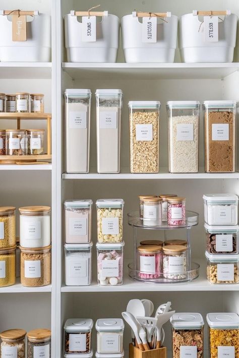 Kitchen Pantry Organization, Storage And Organization Ideas, Pantry Storage Containers, Kitchen Shelving, Organized Pantry, Pantry Organisation, Organized Kitchen, House Organisation, Shelving Ideas