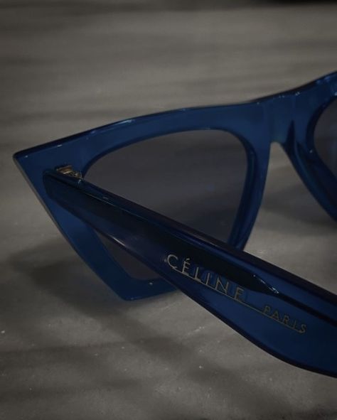 Celine Sunglasses Outfit, Blue Feeds, Dark Blue Aesthetic, Kylie Francis, Blue Aesthetic Dark, Navy Girl, Everything Is Blue, Blue Aura, Sunglasses Outfit