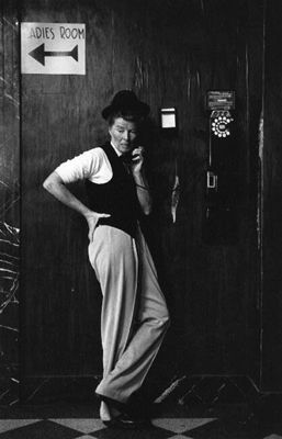 Katharine Hepburn Katherine Hepburn Style, Kate Hepburn, Katherine Hepburn, Tomboy Chic, Hollywood Cinema, Hepburn Style, Katharine Hepburn, Granny Chic, Actrices Hollywood