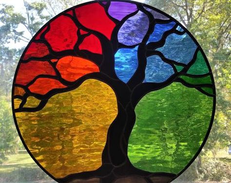 Tree Of Life Mosaic, Stained Glass Tree, L'art Du Vitrail, Stained Glass Patterns Free, زجاج ملون, Glass Painting Designs, Verre Design, Stained Glass Paint, Glass Tree