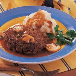 Blue Plate Beef Patties. I have been making these since the recipe came out in the 2000 Taste of Home Cookbook, with 2 small changes, I use oatmeal instead of bread crumbs & I add more horseradish. My family loves them! Beef Patties With Gravy, Blue Plate Special, Beef Patties Recipes, Beef Patties, Seasoned Bread Crumbs, Patties Recipe, Blue Plate, Beef Patty, Meatloaf Recipes