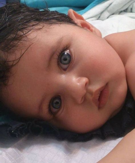 Green Eyed Baby, Blue Eyed Baby, Black Hair Blue Eyes, Baby Eyes, Baby Faces, Trendy Baby, Baby Fever, Baby Pictures, Green Eyes