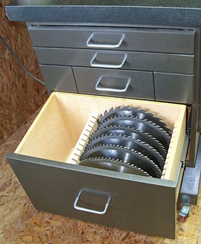 Saw blade storage