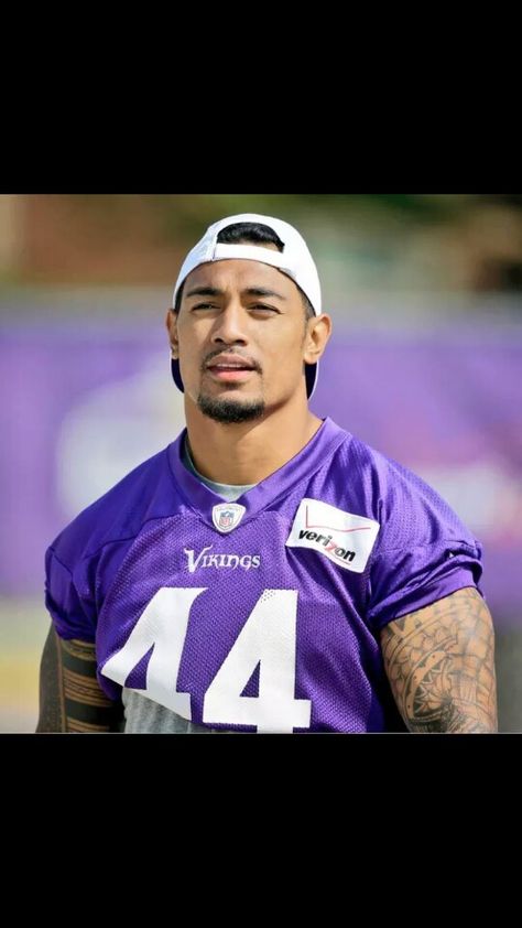 Fine Polynesian Men, Samoan Guys, Hot Islander Men, Islander Men, Samoan Men, Attractive Black Men, Polynesian Men, Nfl Player, Joshua Bassett