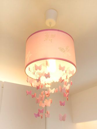 Mobile. Lamp Shades Bedroom, Graces Room, Luminaria Diy, Diy Lampshade, Shabby Chic Lamp Shades, Antique Lamp Shades, Lampshade Makeover, Rustic Lamp Shades, Baby Room Lighting