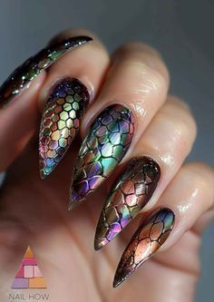 Dragon Scale Nails, Dinosaur Nails, Scale Nails, Mystical Nails, Mystic Nails, Mermaid Nail Art, Fingernails Painted, Dragon Nails, Holloween Nails