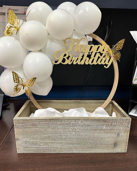 How To Decorate A Box For Birthday, Balloon Hamper Ideas, Gift With Balloons Birthday Ideas, Birthday Hamper Ideas, Wooden Gift Box Ideas Birthday, Boxes With Balloons Inside, Birthday Box With Balloons Gift Ideas, Wooden Baskets, Handmade Hamper