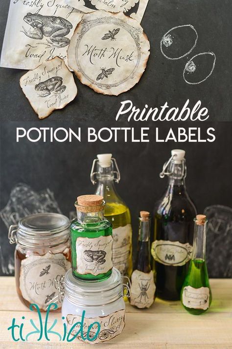 Get free printable potion bottle labels (in two sizes!) and tips and tricks for filling your bottles to make a great decoration for Halloween or a Harry Potter party. Halloween Potion Labels, Harry Potter Potion Labels, Halloween Bottle Labels, Harry Potter Theme Birthday, Halloween Gesicht, Harry Potter Halloween Party, Imprimibles Halloween, Cumpleaños Harry Potter, Halloween Potion