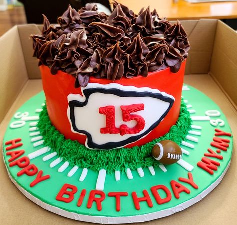 Patrick Mahomes Birthday Cake, Kc Chiefs Birthday Cake, Patrick Mahomes Cake, Mahomes Cake, Bakery Ideas, Patrick Mahomes, Kc Chiefs, Birthday Planning, Valentine Box