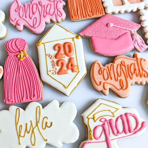 Graduation cookies, one of my favorites #royalicinggraduationcookies #royalicing #pinkandorangetheme #brightcookies #softroyalicing #graduationcookies Grad Cookies Ideas, Grad Sugar Cookies, Grad Cookies, Grad Party Theme, Graduation Cookies, College Senior, Grad Party, Grad Parties, Royal Icing