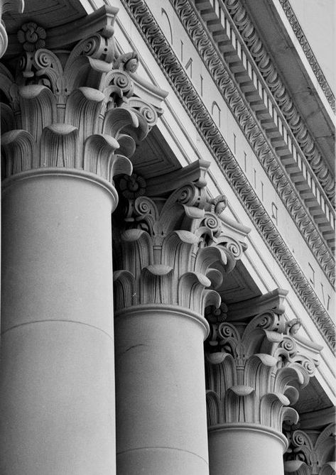 Greek Columns, Istoria Artei, Ancient Greek Architecture, Roman Architecture, Baroque Architecture, Classic Architecture, Classical Architecture, Architecture Old, Gothic Architecture