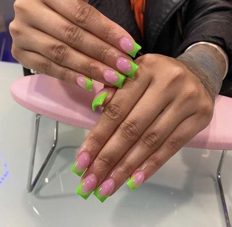 Pink And Green French Tip Nails, Shorties Acrylic Nails Square, Shorties Acrylic Nails, Green French Tip Nails, Bts Nails, Green French Tip, Nail Art Stencils, Tapered Square Nails, Green French