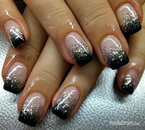 Simple Elegant Black Nails, French Dip Nails With Design, New Years Eve Nails Ideas Classy, Dipped Powder Nails Ideas, Powder Dip Nails, Dip Nails, Smink Inspiration, Sparkle Nails, Short Acrylic Nails Designs