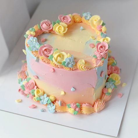 Cute Bento Cake, Bento Cake Ideas, Tårta Design, Rodjendanske Torte, Resipi Kek, Rainbow Birthday Cake, Cake Mini, Cute Bento, Pink Birthday Cakes