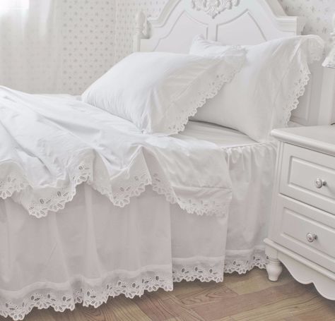 100%cotton solid color Korean satin princess ruffle bed skirt set white lace bedding set twin full White Lace Bedding, White Ruffle Bedding, Camera Shabby Chic, Lace Bedspread, Vasos Vintage, Lace Bedding Set, Lace Bedding, Ruffle Bed Skirts, Shabby Chic Bedroom