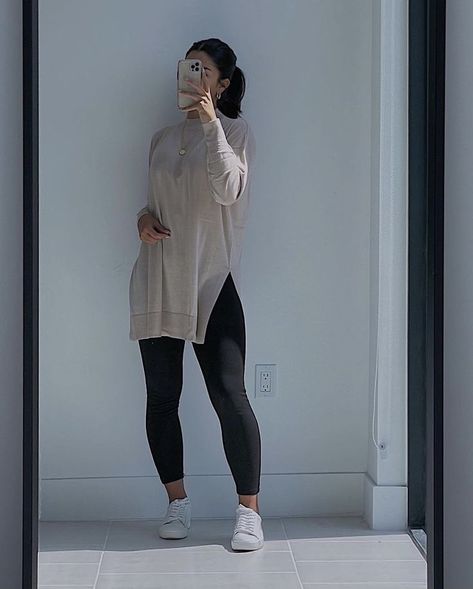 Professional Outfits Women Mid Size, Modest Fitness Outfits, Work Outfits Women Classy, Fashion Outfits Work, Casual Outfits Business, Outfits Lookbook, Business Casual Outfits For Work, Classy Work Outfits, Classy Casual Outfits