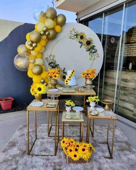 Sunflower Party, House Tent, Western Parties, Yellow Houses, 25th Birthday, Birthday Decorations, Wedding Engagement, Birthday Parties, Tent