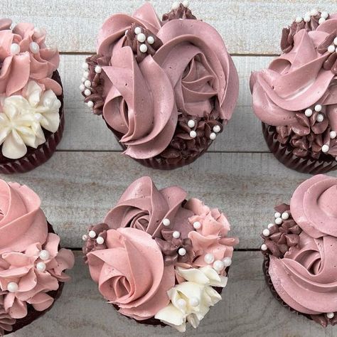 Dusty Pink Cupcakes, Dusty Pink Bridal Shower Ideas, Mauve Bridal Shower Ideas, Dusty Pink Baby Shower Ideas, Dusty Rose Baby Shower Theme, Mauve Baby Shower Ideas, Botanical Cupcakes, Baby Shower Cupcakes Girl, Pink Baby Shower Cupcakes