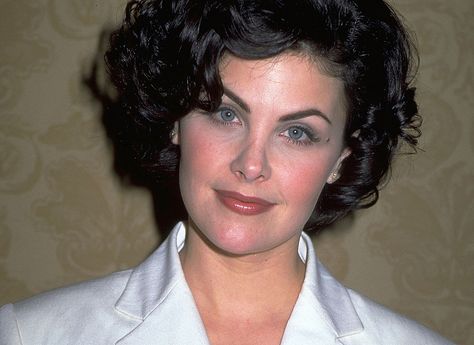 headshot of sherilyn fenm a romantic ethereal classic based on theories by kitchener Romantic Ethereal Essence, Ethereal Classic, Ethereal Romantic, Romantic Essence, Sherilyn Fenn, Kibbe Romantic, Ethereal Essence, Deep Autumn, Date Night In