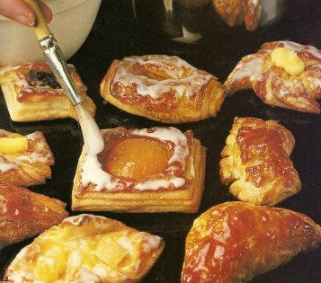 How to Make Danish Pastries: Step-by-Step With Pictures http://thegoodcook.hubpages.com/hub/How-to-Make-Danish-Pastries Danish Pastry Shapes, Danish Pastry Dough, Danish Dough, Cream Cheese Danish, Danish Pastry, Danish Food, Baking And Pastry, Puff Pastry Recipes, Pastry Dough