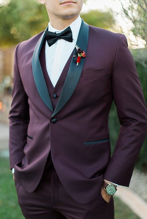 Rustic Groomsmen Attire, Mens Tux, Creative Black Tie, Color Uva, Holiday Shoot, Groom And Groomsmen Suits, Burgundy Tuxedo, Jenna Joseph, Boss Dress