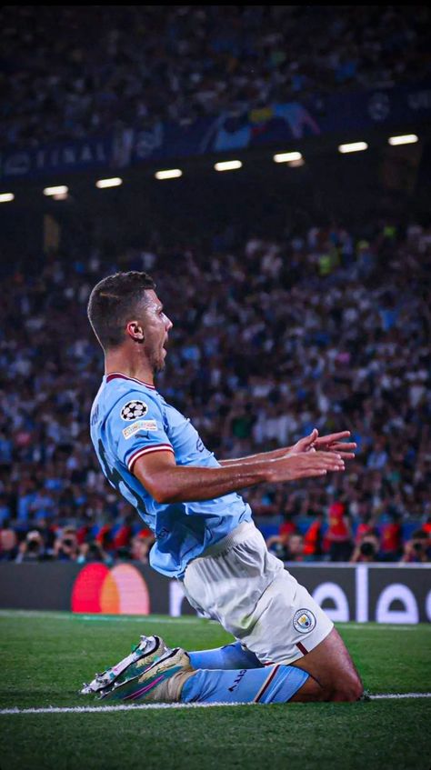 Rodri Champions League, Rodri Wallpaper Man City, Rodri Wallpaper, Rodri Manchester City, Rodri Man City, Football Vibe, Rodrigo Hernandez, Man City Team, Champions League Winners