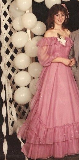 Prom Dresses 80s, 60s Prom Dress, 70s Prom Dress, Prom Dress Aesthetic, Retro Prom Dress, 1980s Prom Dress, 70s Prom, 1980s Prom, Balloon Tower