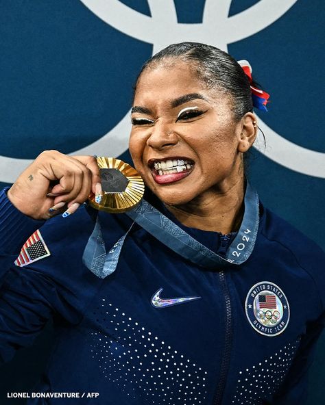 espnW | Jordan Chiles with the gold slugs 🔥 | Instagram Olympic Shooting 2024, Jordan Chiles Gymnastics, Gymnastics Pics, Olympic Gymnastics 2024, Gold Slugs, Women Olympic Athletes, Jordan Chiles, Gymnastics Videos, Gymnastics Pictures