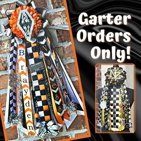 Garters Homecoming For Guys, Garter Mum, Mum Homecoming, Senior Mums, Homecoming Freshman, Homecoming Garter, Senior Crown, Fall Container Gardens, Football Crafts