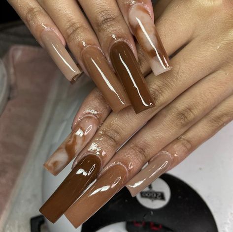 #marblenails #brownnailsondarkskin #acrylicnails #longnails #nailtech Marble Acrylic Nails, Brown Acrylic Nails, Brown Nail, Brown Nails Design, Cute Acrylic Nail Designs, Long Acrylic Nails Coffin, Long Square Acrylic Nails, Nail Swag, Bling Acrylic Nails