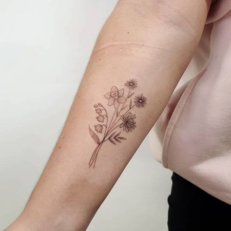 Fine Line Flower Bouquet, Line Flower Bouquet, Flower Bouquet Tattoo, Daffodil Tattoo, Chrysanthemum Tattoo, Bouquet Tattoo, Birth Flower Tattoos, Red Tattoos, Floral Tattoo Design