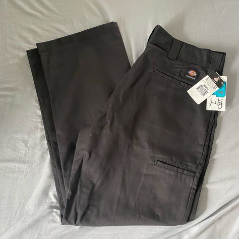 Dickies Sb. Foy Pant. 36x32. Black. Brand New. Baggy Dickies Pants, Dickies Outfit, Jamie Foy, Black Pants Outfit, Skate Pants, Overalls Men, Everyday Clothes, Olive Green Pants, Fall Fit