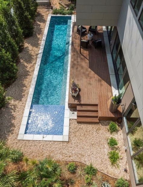 Contemporary Pool, Backyard Pool Design, Backyard Design Layout, Modern Outdoor Patio, Small Swimming Pools, Outdoor Patio Designs, Landscaping Flowers, Small Pools, Lap Pool