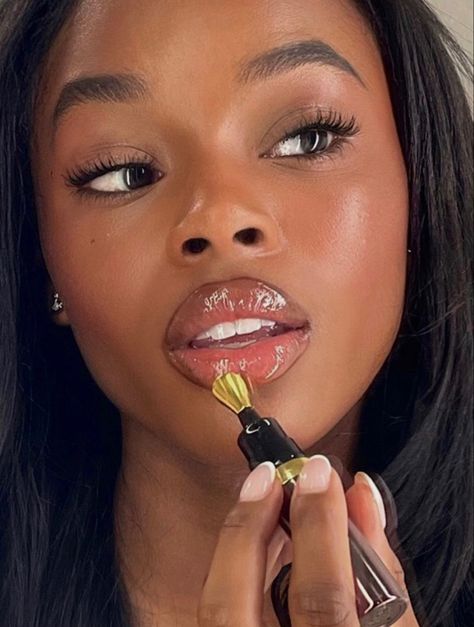 Glowy Makeup Black Women, 90s Makeup Looks Black Women, Filter Aesthetic, Soft Makeup Looks, Brown Skin Makeup, Soft Glam Makeup, Pictures Makeup, Party Inspo, Cute Makeup Looks