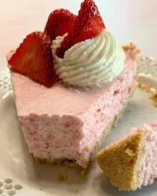 A slice of Strawberry Chiffon Pie. Strawberry Chiffon, Summer Pie Recipes, My Country Table, Chiffon Pie, Summer Pie, Country Table, Delectable Desserts, Easy Pie, Strawberry Filling